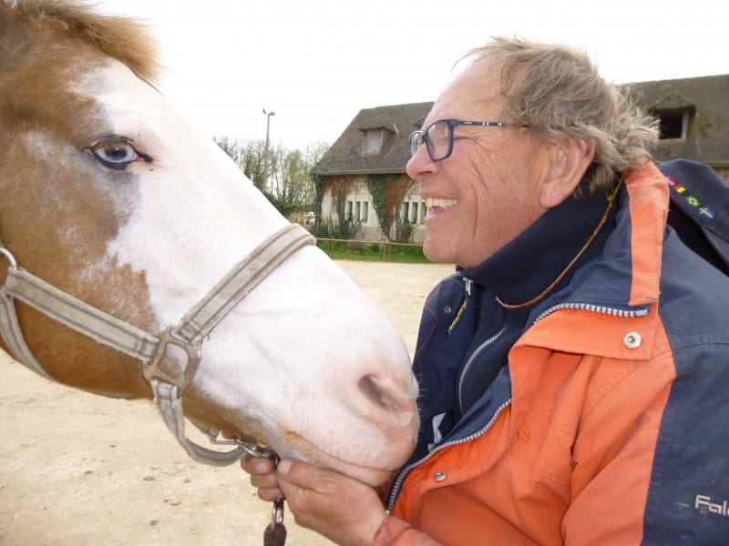 We zijn op elkaar aangewezen maar reken maar regelmatig zeg ik tegen hem “Jantje ik hou van jou"